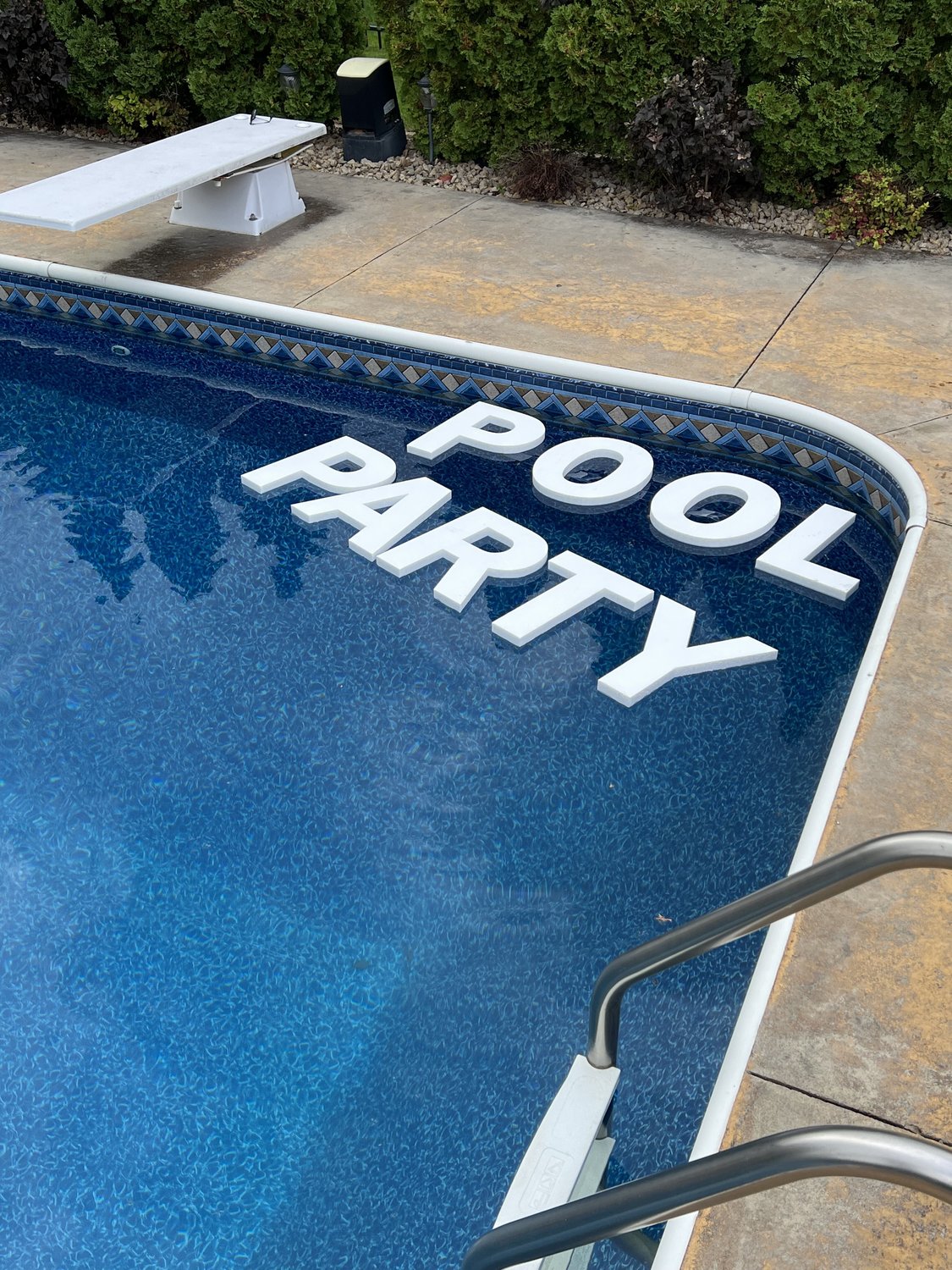 pool letters